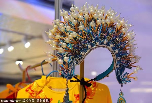 Intangible cultural heritage exhibits shown in Hangzhou
