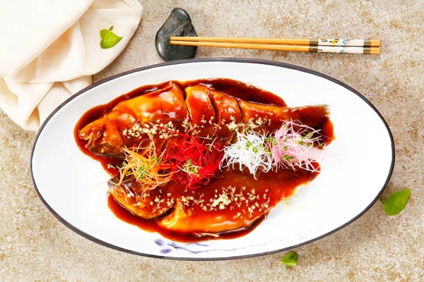 Hangzhou chefs challenge 10 classic dishes