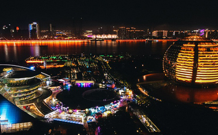 Creative cultural products light up 'Amazing Night in Hangzhou'