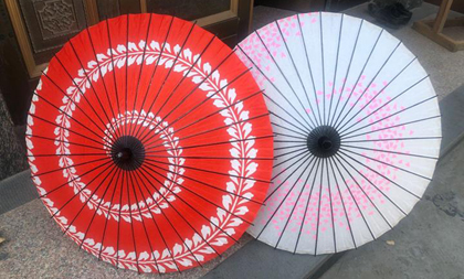 Century-old oiled paper umbrellas win praise