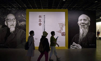 Two art prodigies' paintings displayed in Hangzhou