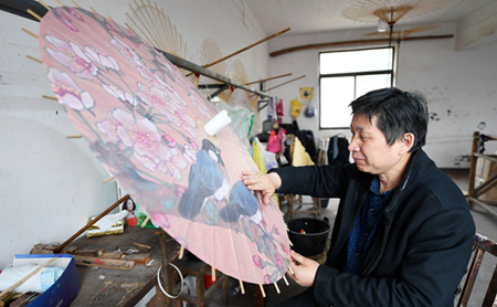 Rapid-fire Douyin videos revive faded craft glory