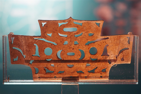 Exhibition in Hangzhou juxtaposes two prehistoric cultures