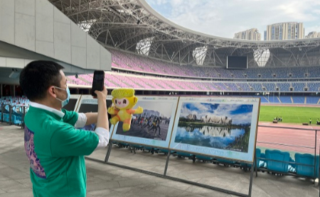 Hong Kong youths visit Asian Games venue