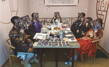 Doctoral candidates run Chinese D&D store in Hangzhou