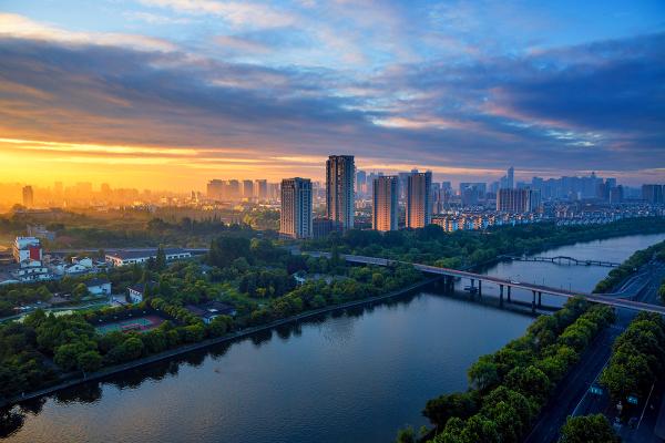 Hangzhou river.jpg