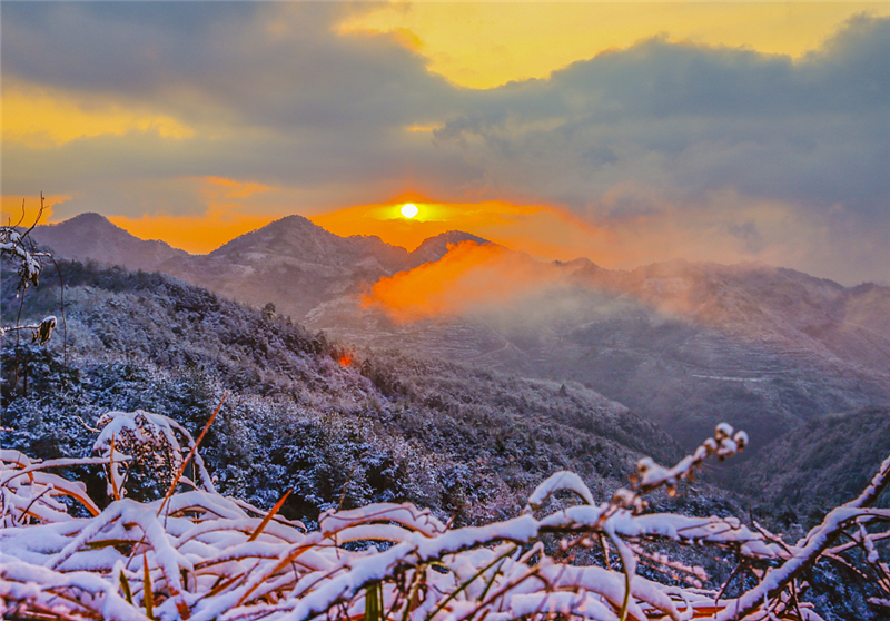 浙江淳安：雪后山村景色静谧VCG111312254628.jpg