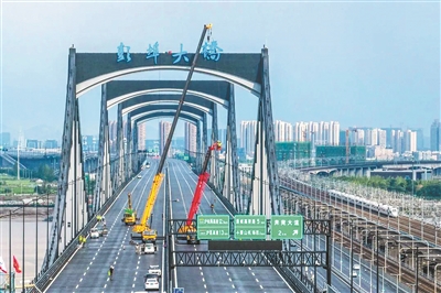 Pengbu Bridge through a photographer's lens