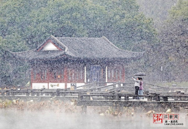First snow arrives in Hangzhou