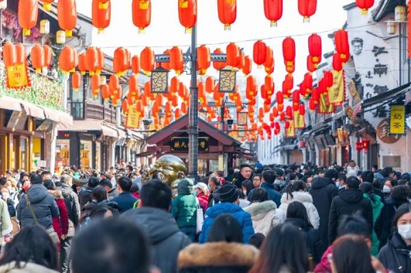 Hangzhou a popular tourist destination during Spring Festival holiday