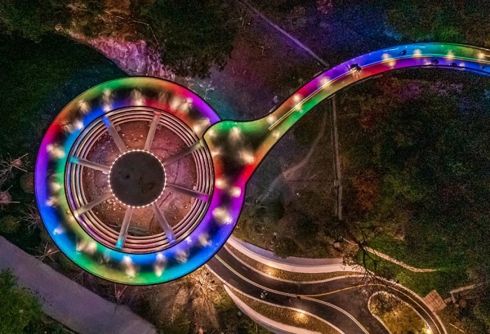 Spiraling greenway lit up in Linping