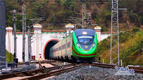 Tips for Hangzhou residents eyeing China-Laos rail travels