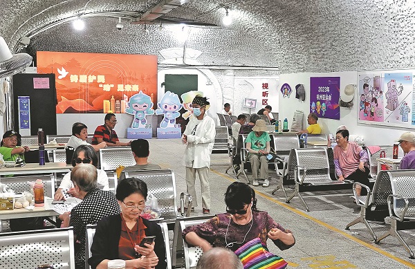 Metro stations offer cool havens from heat