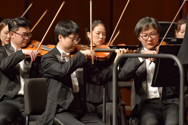 Zhejiang Symphony plays to province's attractions
