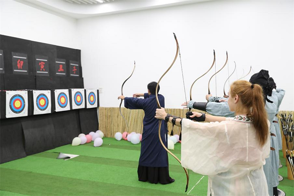 Event held in Hangzhou to showcase ancient archery culture