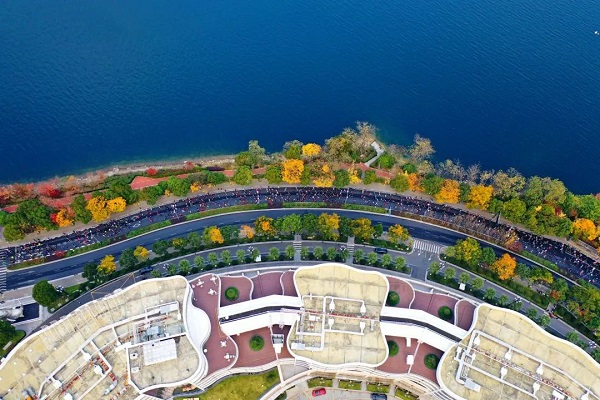 Running along the most beautiful track in Hangzhou