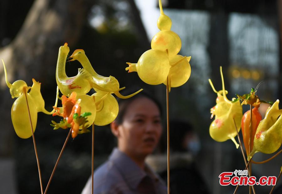 Spring festival preparations in full swing in Hangzhou