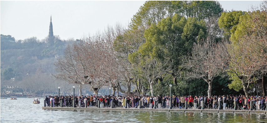 Hangzhou sees record-breaking 13.51m visitors during Chinese New Year holiday
