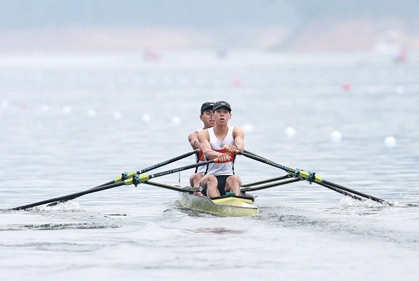 National rowing championships and Paris Olympics qualifiers open at Qiandao Lake