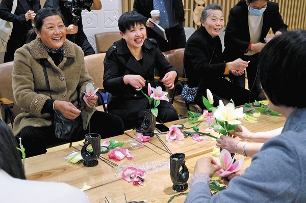 Integrated communities give elderly residents comfort, purpose