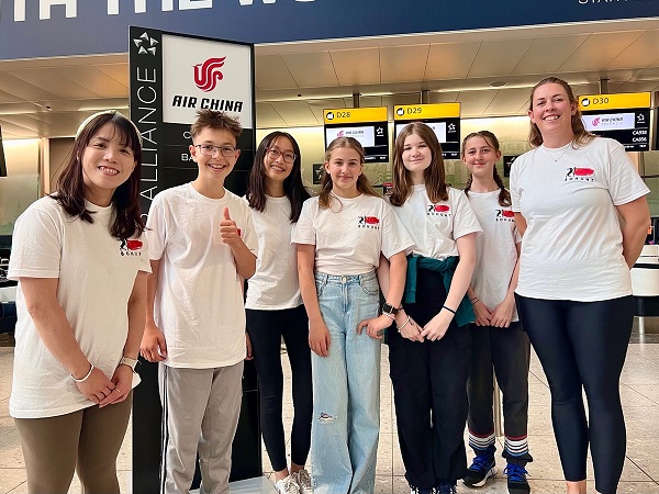 Hundreds of UK pupils set off for Mandarin learning journey in China