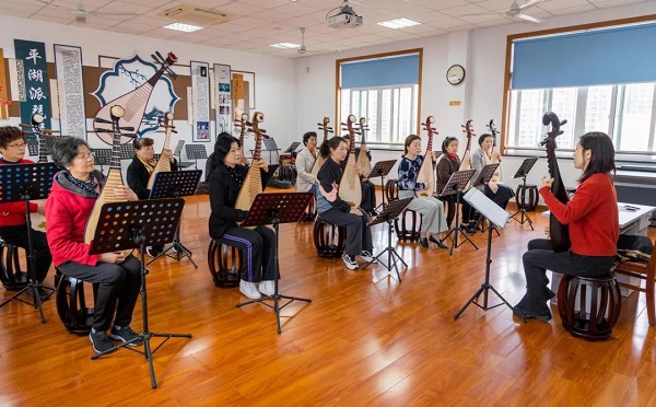 Zhejiang enhances elderly education resources