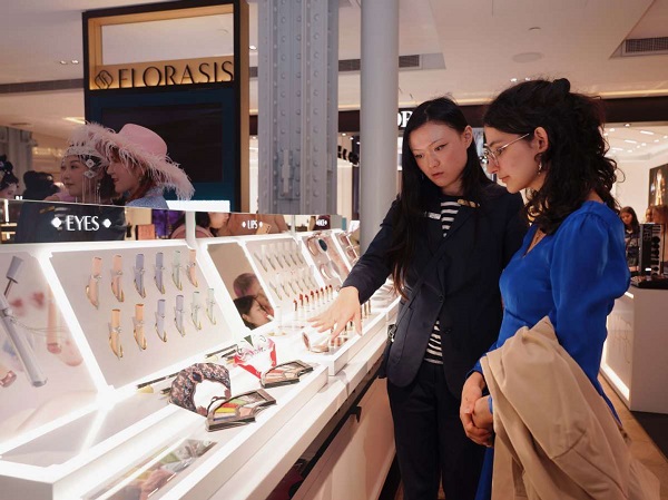 Florasis opens outlet in Paris