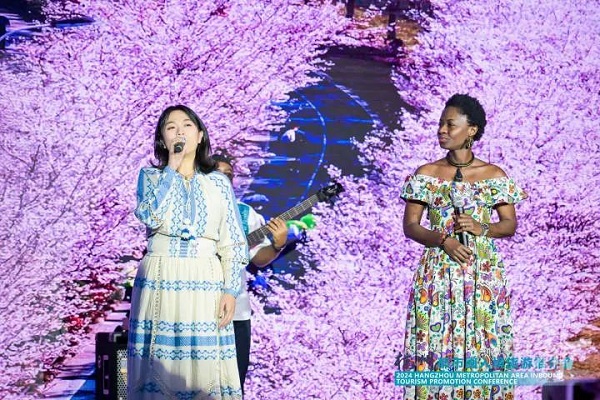 Hangzhou unveils English version of city song 'Dream Heaven'