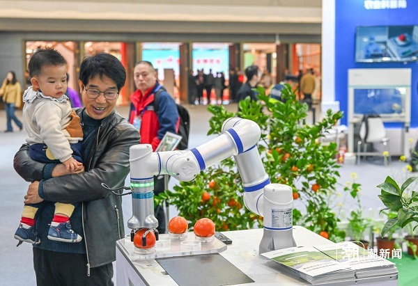 Cutting-edge agricultural tech shines at Zhejiang Agricultural Expo