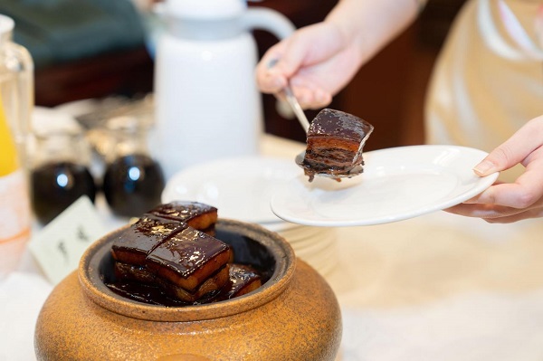 Hangzhou sets culinary standards for iconic local cuisine