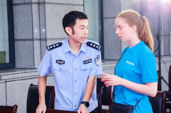 Helping hands: Officer Zhao Kai eases life for expats in Hangzhou