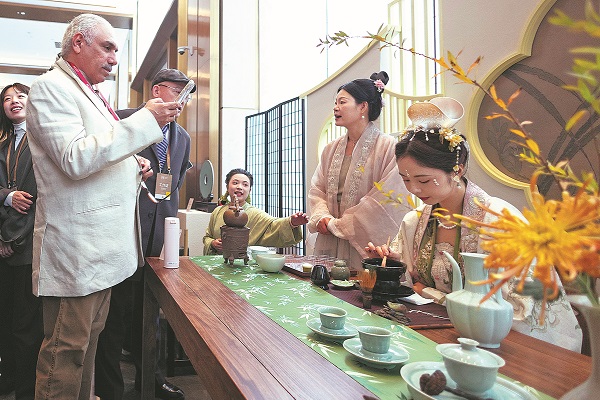 Zhejiang contributes to China's first tourism international standard