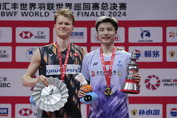 China bags three titles at BWF World Tour Finals