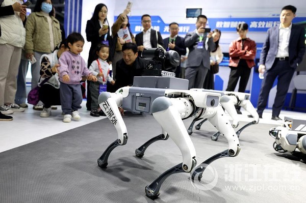 Hangzhou-made robot dog receives praise for overseas work