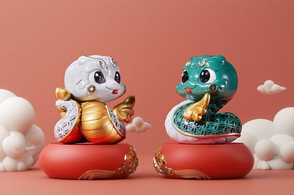 Snake-themed merchandise take Hangzhou by storm