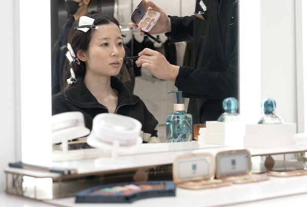 Chinese beauty brand Florasis launches a flagship store in Tokyo