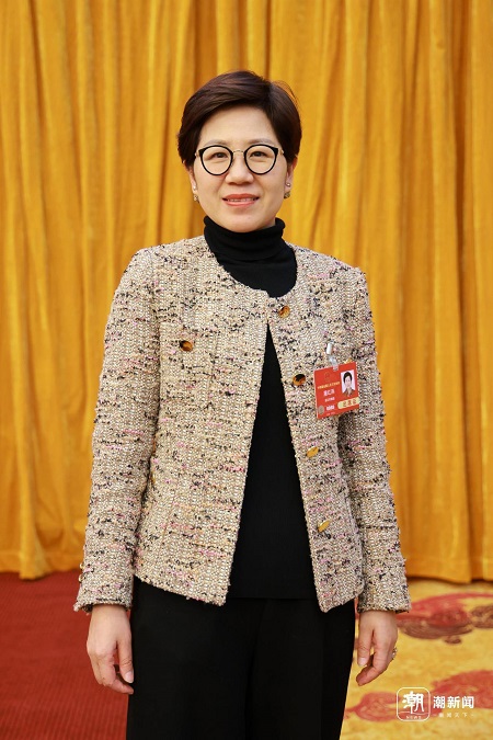 两会2.jpg