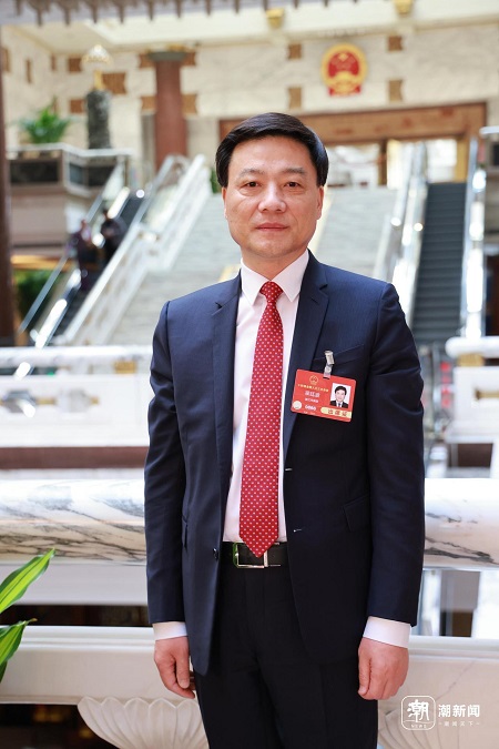 两会4.jpg