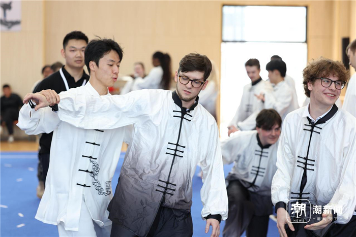 Belgian students immerse in Chinese culture at Hangzhou Normal University