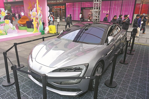 Self-driving cars speeding toward market