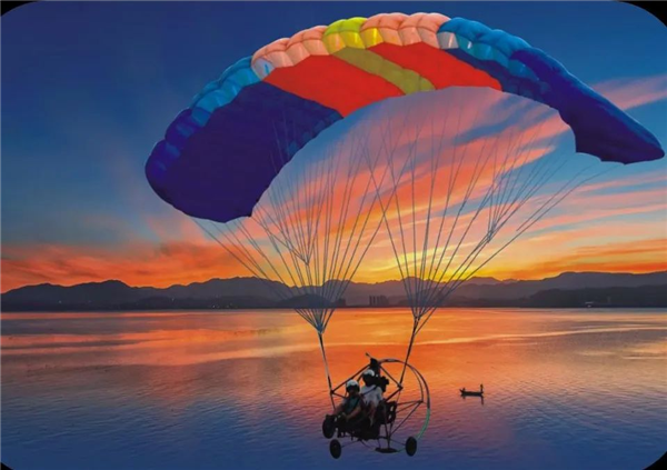Hangzhou welcomes 9.6 million domestic tourists during May Day holiday