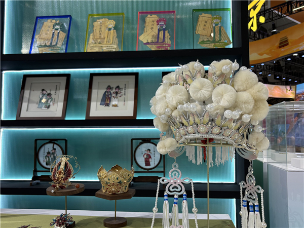 Hangzhou 'digital dragons' steal the spotlight at Shenzhen cultural fair
