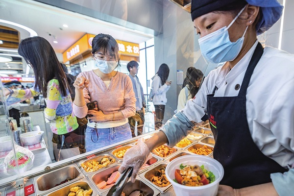 Low-fat meals win over students amid growing demand for fitness