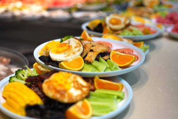 Binjiang's smart elderly canteen improves health