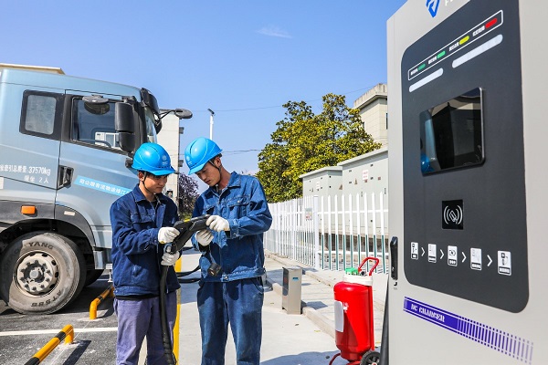 Government-enterprise collaboration to build a 'green line' for heavy-duty truck transportation