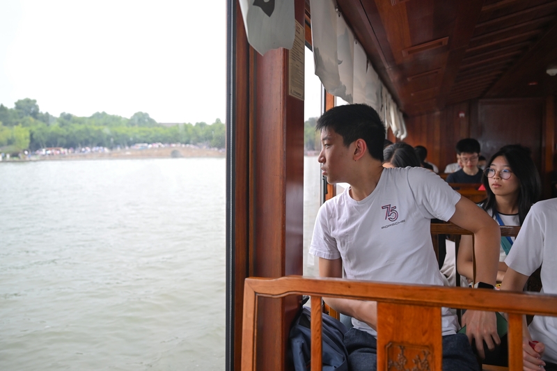 European Chinese teens embark on Zhejiang province adventure