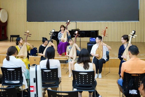 Hangzhou hears sweet music, as global musician workshop opens