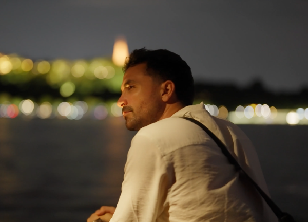 From West Lake to smart kitchens: Spanish blogger loves Hangzhou