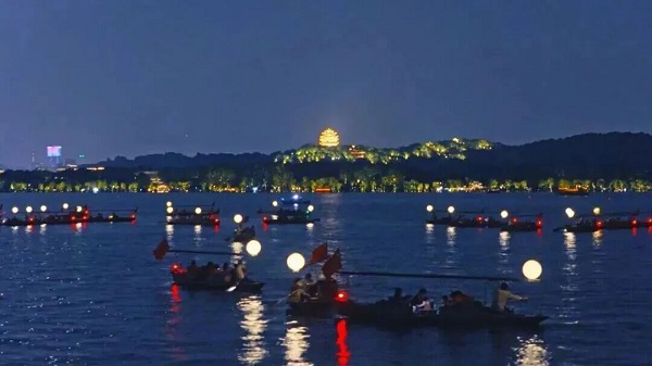 旅游1.jpg