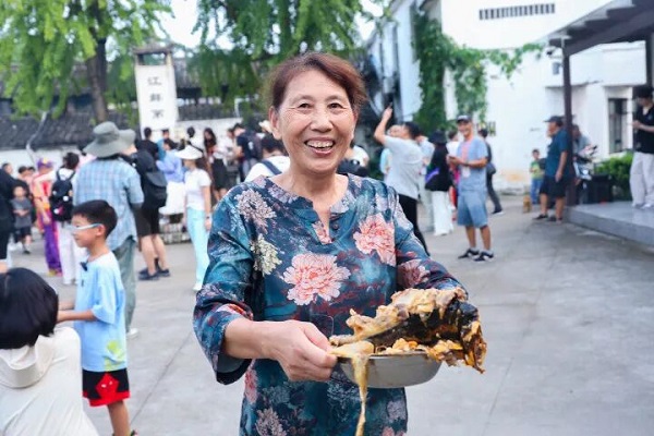 Fuyang launches freshwater delicacies festival